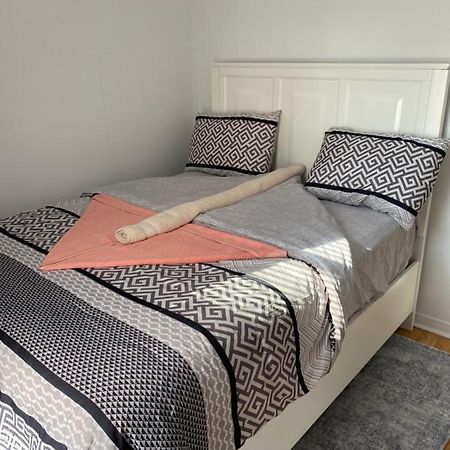 Windsor Airport Room Accommodation Eksteriør bilde